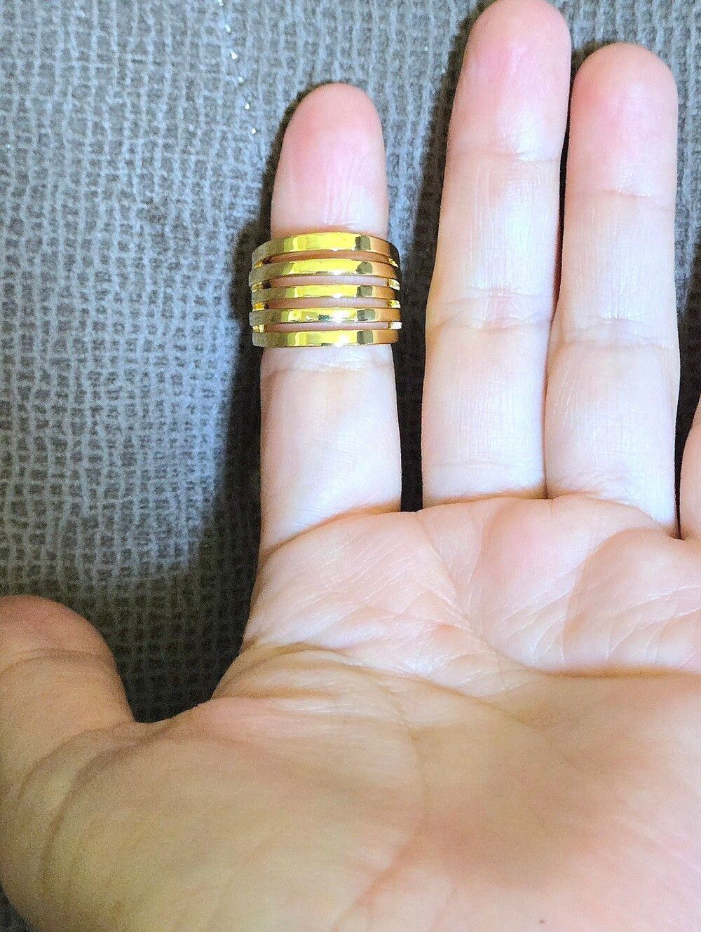 Gold💛 Multi Row Band Ring💍 - NWOT - Picture 2 of 16